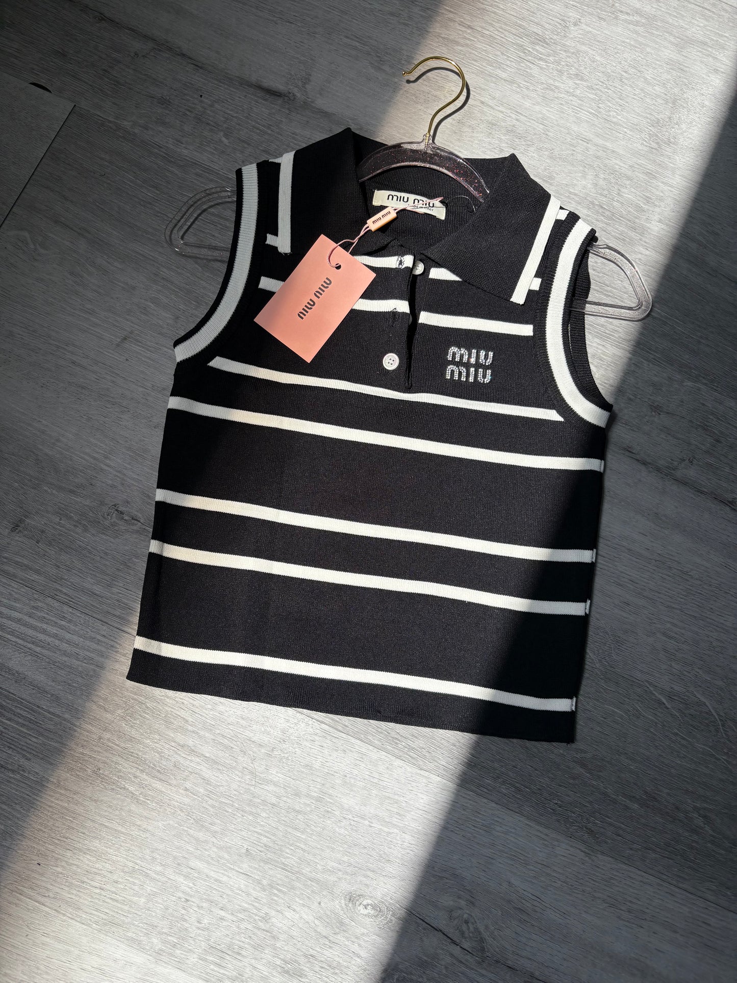 POLO SIN MANGAS MIU